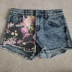 Dollhouse jean shorts
